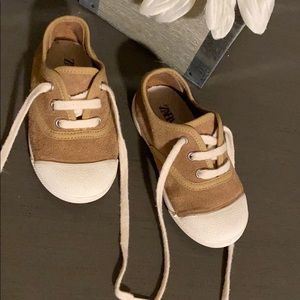 Zara Leather Sneakers